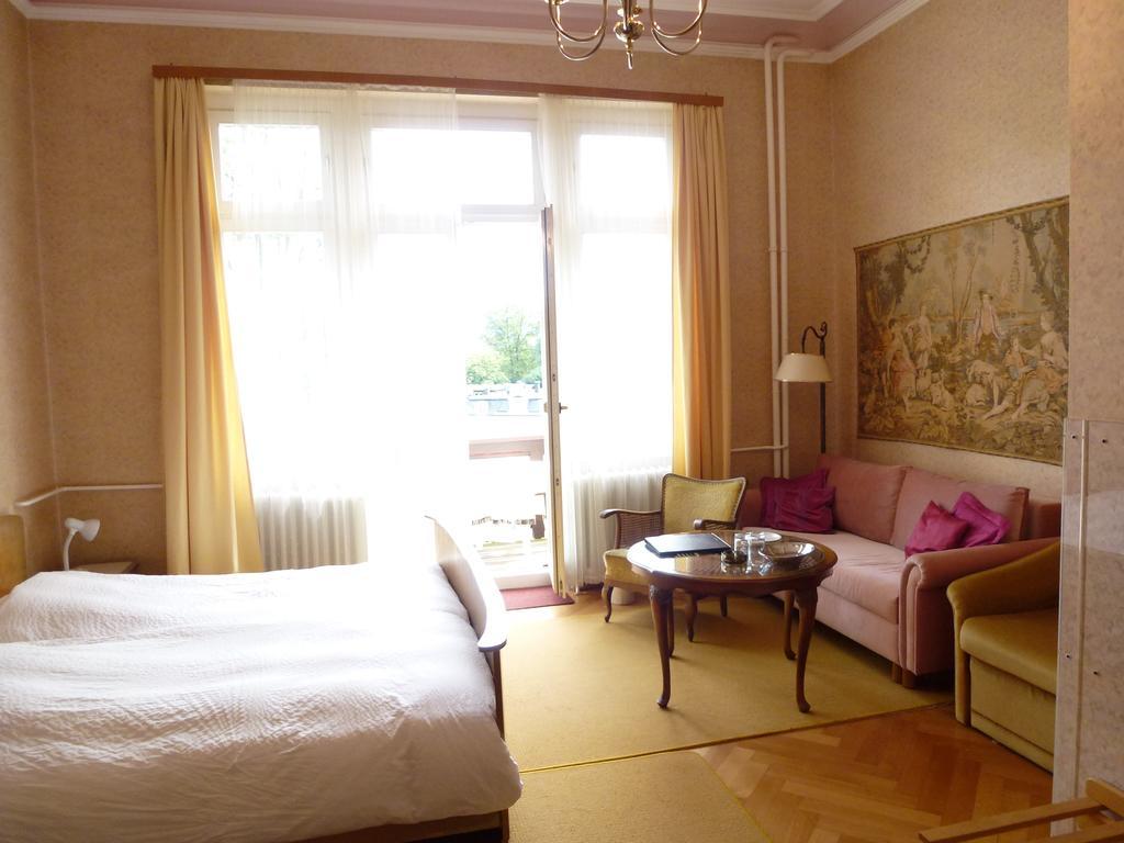 Hotel Tanneck 바덴바덴 객실 사진